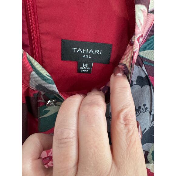 Long Sleeve Belted Tahari Dress-Size 14 - Picture 4 of 8